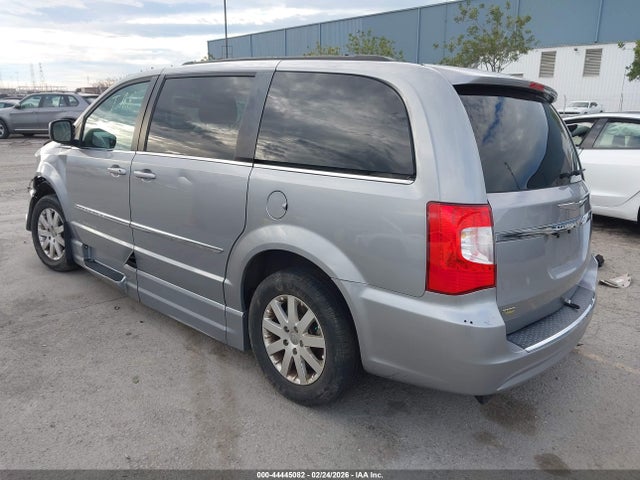 44445082 :رقم المزاد ، 2C4RC1BG0FR673383 vin ، 2015 Chrysler Town & Country Touring مزاد بيع