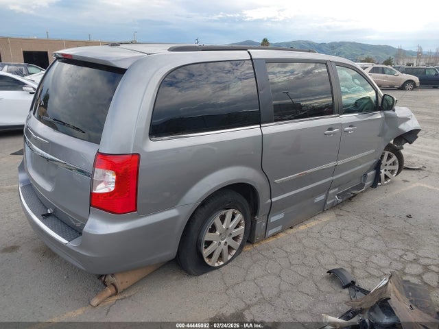 44445082 :رقم المزاد ، 2C4RC1BG0FR673383 vin ، 2015 Chrysler Town & Country Touring مزاد بيع