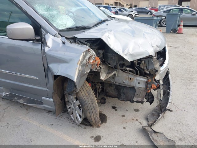 44445082 :رقم المزاد ، 2C4RC1BG0FR673383 vin ، 2015 Chrysler Town & Country Touring مزاد بيع