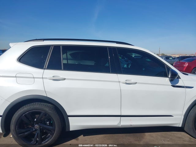 3VVCB7AX9PM109125 Volkswagen Tiguan 2.0t Se R-line Black