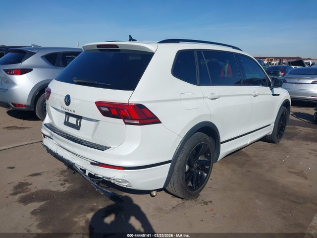 3VVCB7AX9PM109125 Volkswagen Tiguan 2.0t Se R-line Black