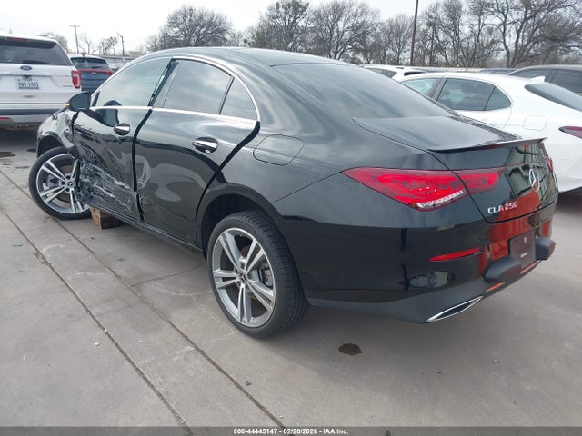 2022 MERCEDES-BENZ CLA 250 COUPE W1K5J4GB7NN248330 Photo 2