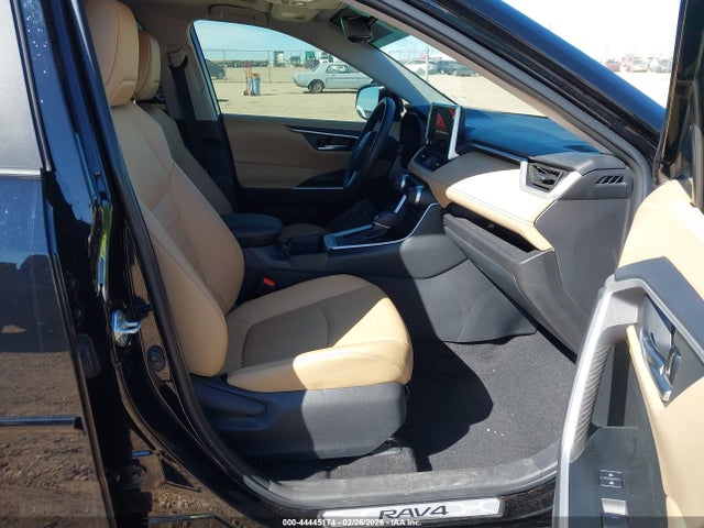 2T3C1RFV8SW377143 Toyota Rav4 Xle Premium