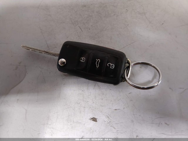 1VWAT7A30HC003078 Volkswagen Passat 1.8t S