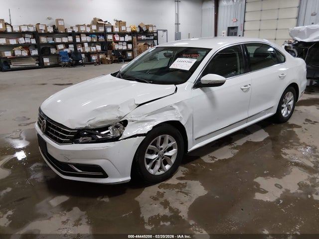1VWAT7A30HC003078 Volkswagen Passat 1.8t S