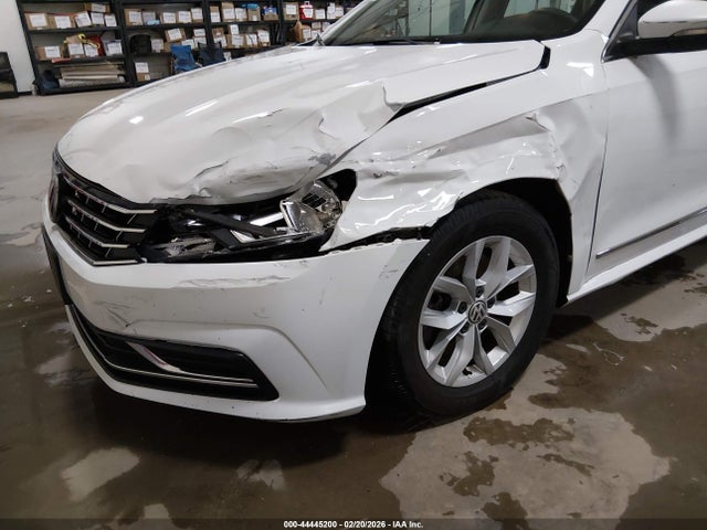 1VWAT7A30HC003078 Volkswagen Passat 1.8t S
