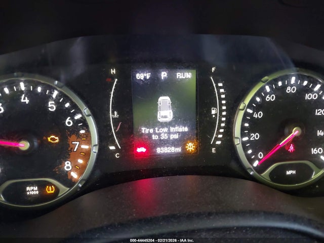 44445204 :رقم المزاد ، ZACCJABT9FPB40722 vin ، 2015 Jeep Renegade Latitude مزاد بيع