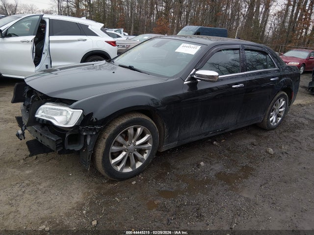 44445215 :رقم المزاد ، 2C3CCAKG9JH268180 vin ، 2018 Chrysler 300 Limited Awd مزاد بيع