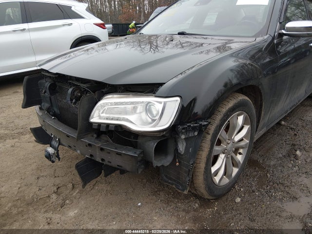 44445215 :رقم المزاد ، 2C3CCAKG9JH268180 vin ، 2018 Chrysler 300 Limited Awd مزاد بيع