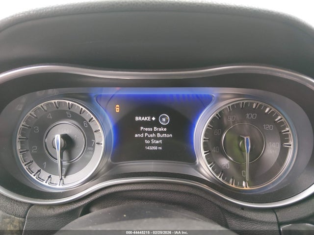 44445215 :رقم المزاد ، 2C3CCAKG9JH268180 vin ، 2018 Chrysler 300 Limited Awd مزاد بيع