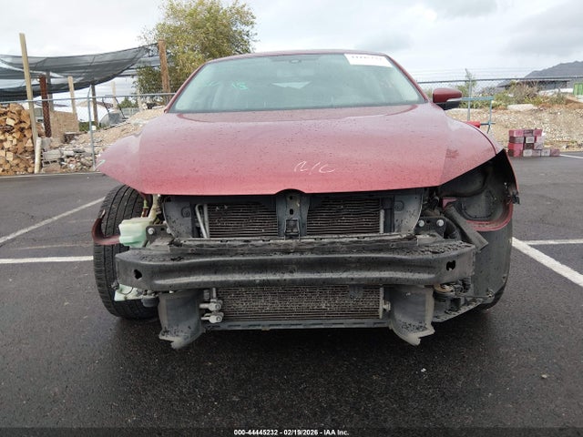 1VWBT7A34FC039860 Volkswagen Passat 1.8t Se