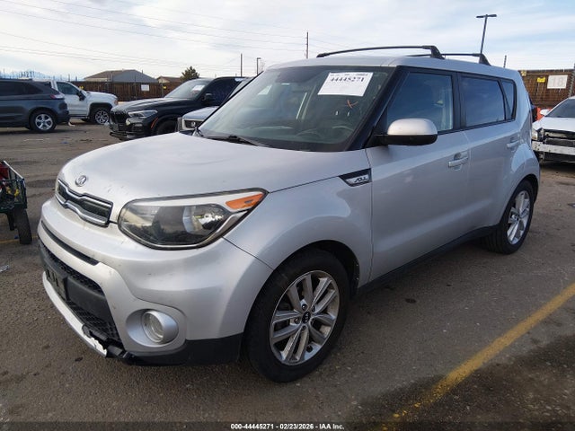 44445271 :رقم المزاد ، KNDJP3A5XJ7527435 vin ، 2018 Kia Soul + مزاد بيع