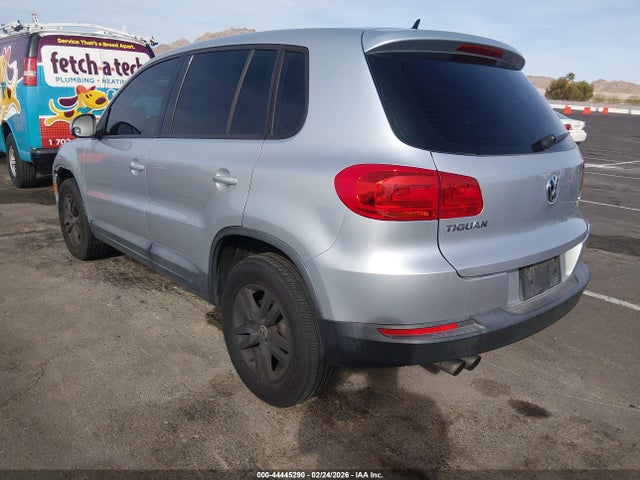 2013 VOLKSWAGEN TIGUAN WVGAV3AX8DW592538 Photo 2