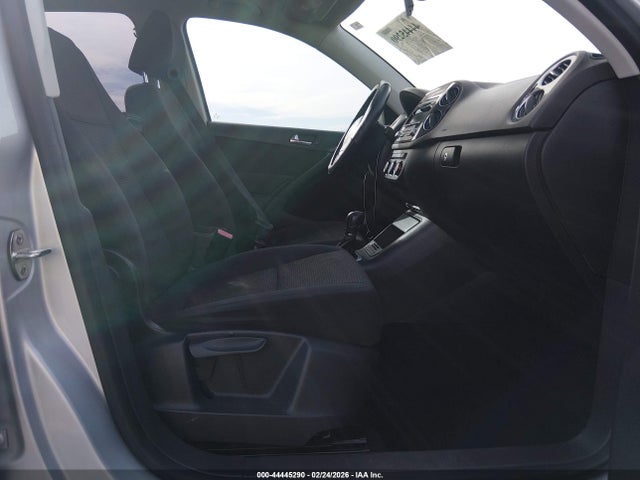 2013 VOLKSWAGEN TIGUAN WVGAV3AX8DW592538 Photo 4