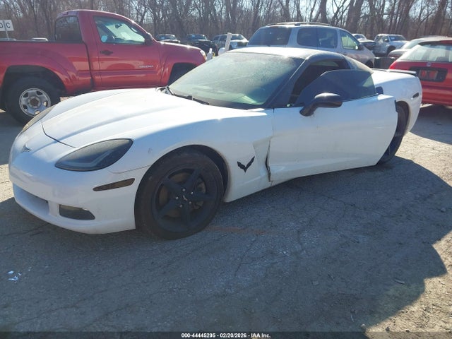 2011 CHEVROLET CORVETTE 1G1YE2DW2B5102820 Photo 1