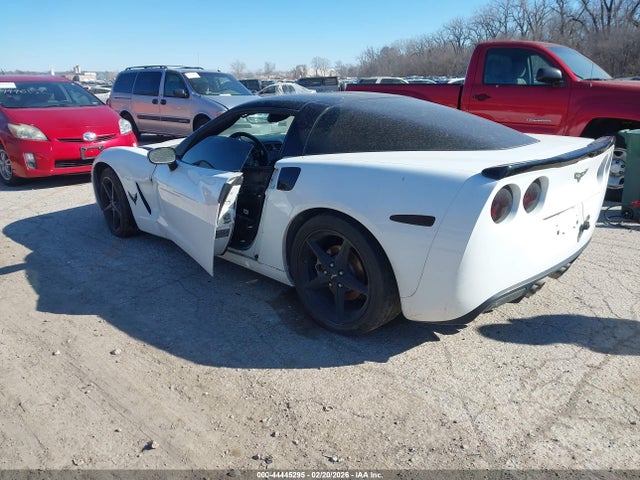 2011 CHEVROLET CORVETTE 1G1YE2DW2B5102820 Photo 2