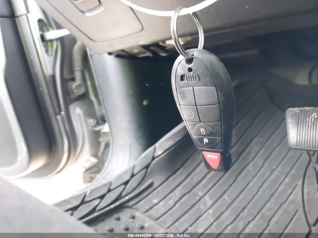 1C4PJLCB4KD171209 Jeep Cherokee Latitude Fwd