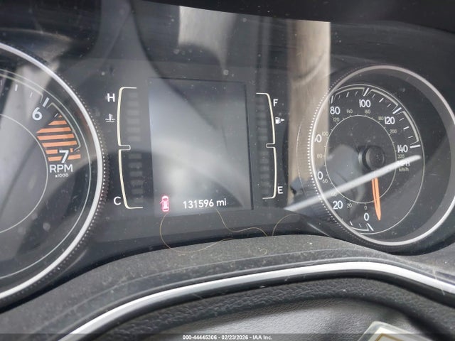 1C4PJLCB4KD171209 Jeep Cherokee Latitude Fwd