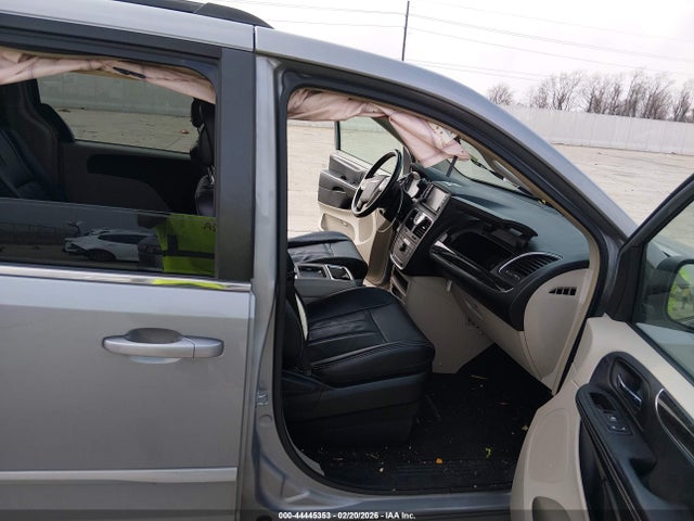 2015 CHRYSLER TOWN & COUNTRY 2C4RC1BG3FR538396 Photo 4