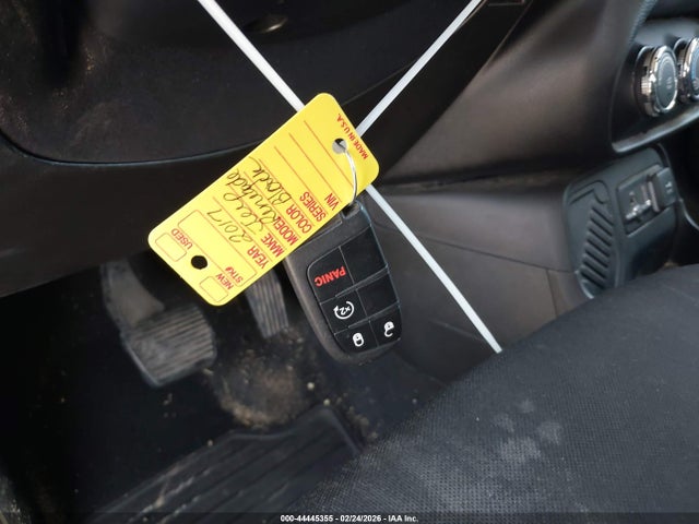 Продаж на аукціоні авто 2017 Jeep Renegade Sport Fwd, vin: ZACCJAAB8HPF83701, номер лоту: 44445355