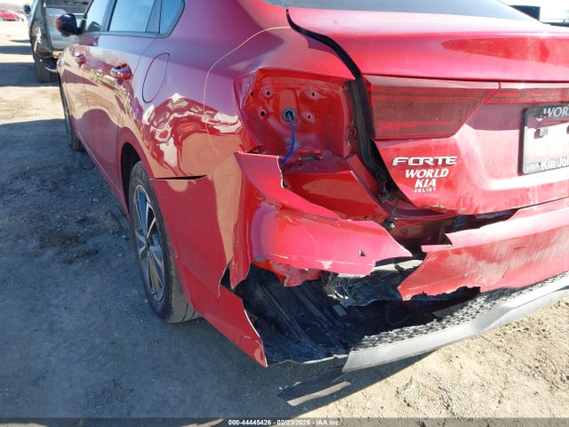 3KPF24AD6NE463062 KIA Forte Lxs