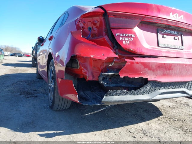 3KPF24AD6NE463062 KIA Forte Lxs