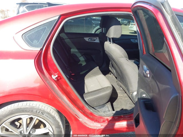 3KPF24AD6NE463062 KIA Forte Lxs