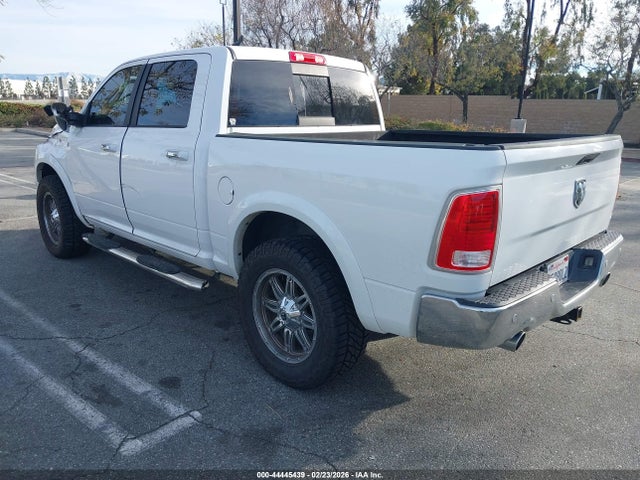 1C6RR7NM5JS231961 RAM 1500 Laramie 4x4 5&#039;7 Box