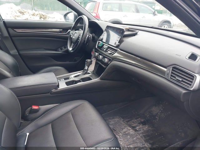 1HGCV1F3XJA133125 Honda Accord Sport
