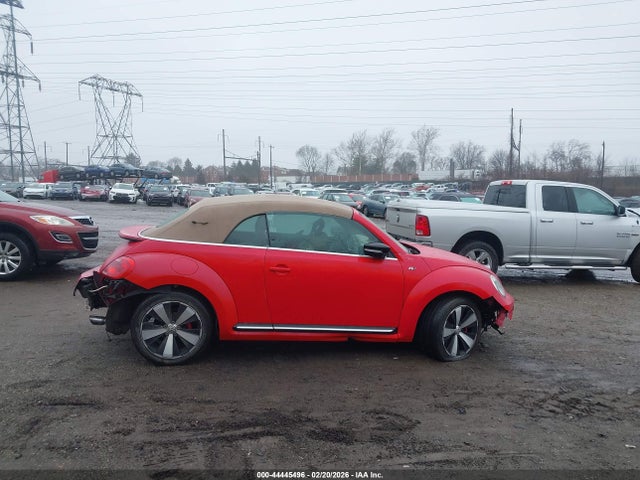 3VW7T7AT2FM810241 Volkswagen Beetle 2.0t R-line