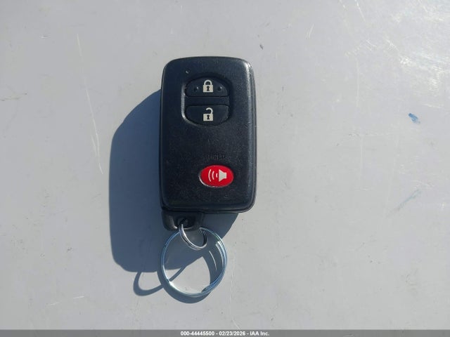 Toyota Prius Three 2014 JTDKN3DU8E1764172 Image 11