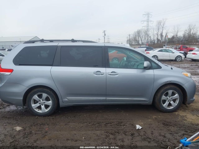 Aukcja sprzedaży 2011 Toyota Sienna Le V6, vin: 5TDKK3DC2BS083746, numer aukcji: 44445506