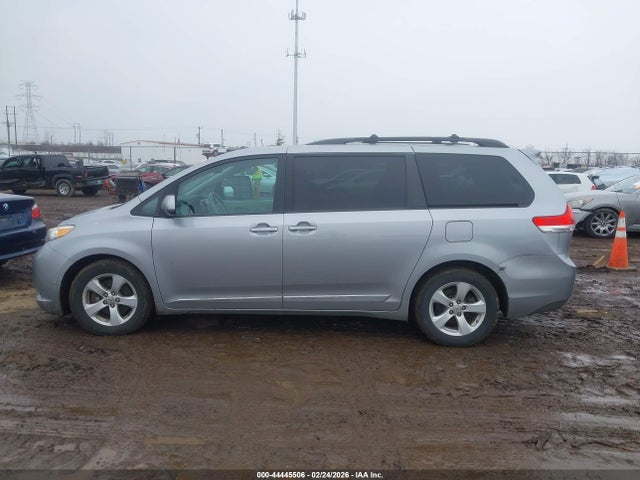 Aukcja sprzedaży 2011 Toyota Sienna Le V6, vin: 5TDKK3DC2BS083746, numer aukcji: 44445506