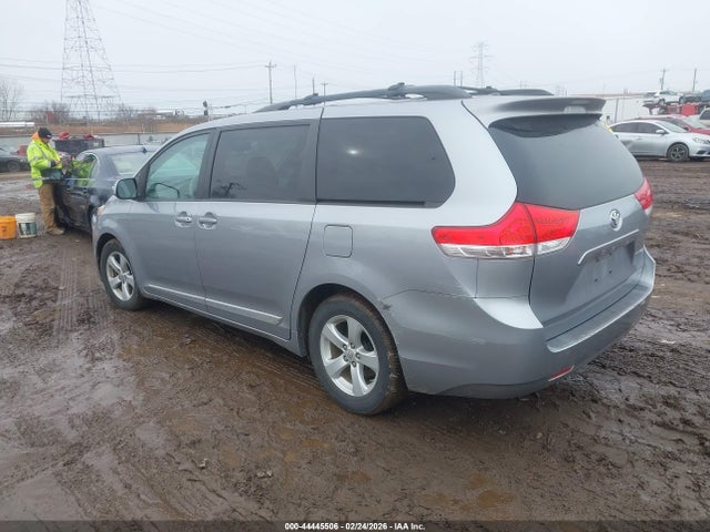 Aukcja sprzedaży 2011 Toyota Sienna Le V6, vin: 5TDKK3DC2BS083746, numer aukcji: 44445506