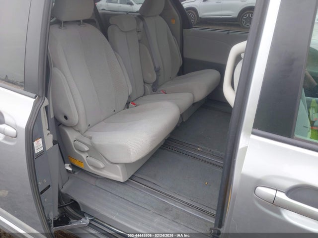 Aukcja sprzedaży 2011 Toyota Sienna Le V6, vin: 5TDKK3DC2BS083746, numer aukcji: 44445506