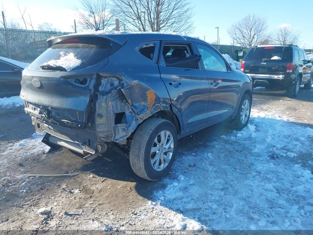 KM8J23A45KU970435 Hyundai TUCSON SE
