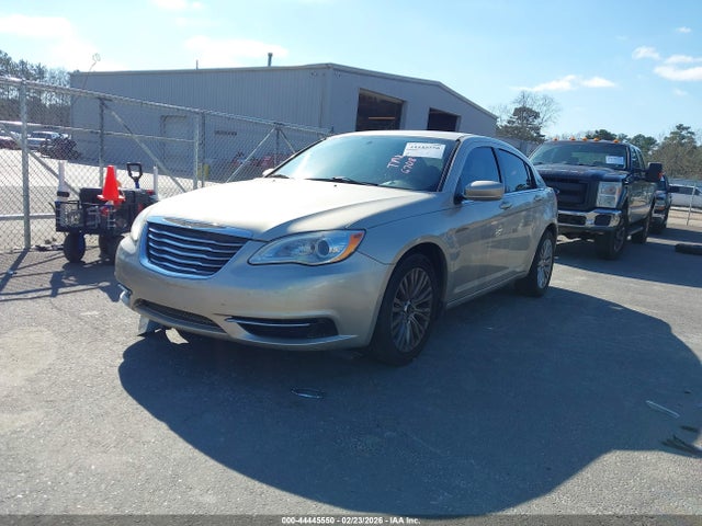 Aukcja sprzedaży 2013 Chrysler 200 Lx, vin: 1C3CCBAB8DN670893, numer aukcji: 44445550