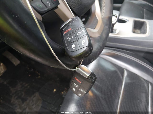 1C4RJECG4FC884865 Jeep Grand Cherokee Overland