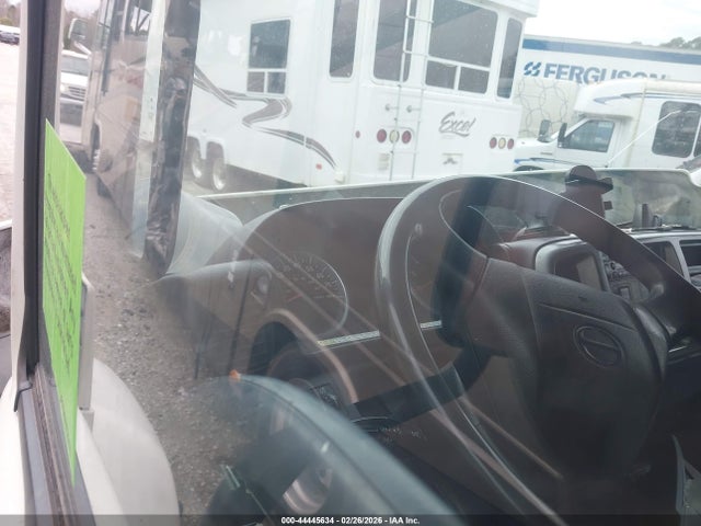 44445634 :رقم المزاد ، 5PVNE8JT5B4S53826 vin ، 2011 Hino 258/268 مزاد بيع