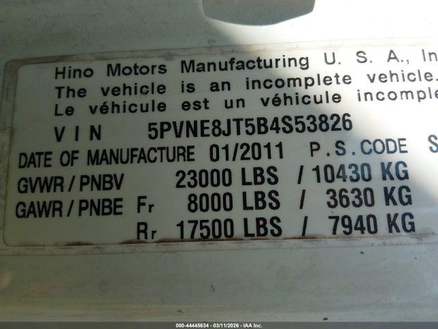 44445634 :رقم المزاد ، 5PVNE8JT5B4S53826 vin ، 2011 Hino 258/268 مزاد بيع