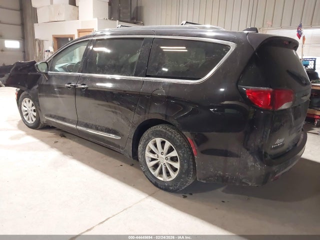 Продажа на аукционе авто 2019 Chrysler Pacifica Touring L, vin: 2C4RC1BG4KR609017, номер лота: 44445694