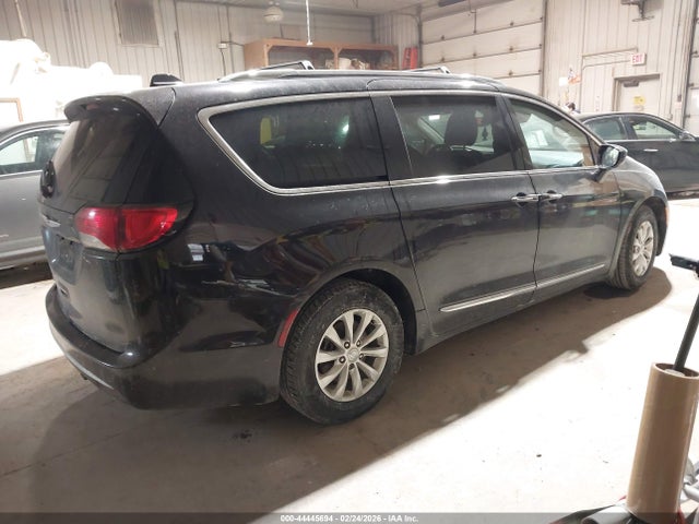 Продажа на аукционе авто 2019 Chrysler Pacifica Touring L, vin: 2C4RC1BG4KR609017, номер лота: 44445694