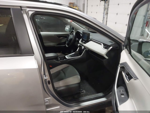2021 TOYOTA RAV4 HYBRID 4T3RWRFV0MU046135 Photo 4