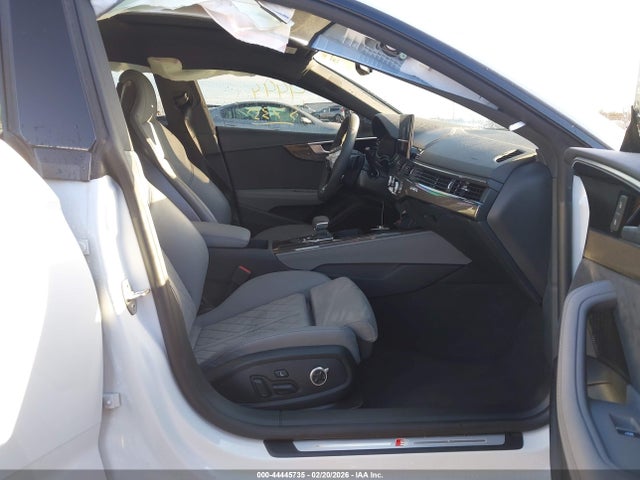 2025 AUDI S5 SPORTBACK WAUB4CF57SA009970 Photo 4