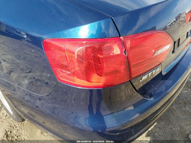 2011 Volkswagen Jetta 2.5l Se მანქანა იყიდება აუქციონზე, vin: 3VWDX7AJ9BM082403, აუქციონის ნომერი: 44445744