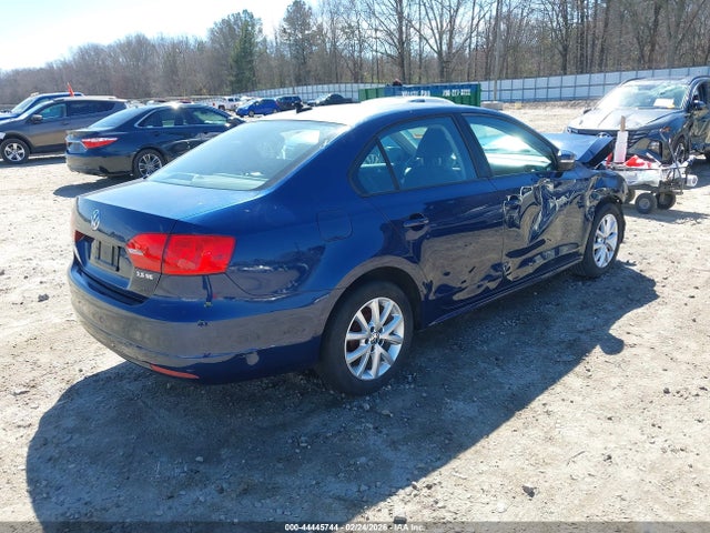 2011 Volkswagen Jetta 2.5l Se მანქანა იყიდება აუქციონზე, vin: 3VWDX7AJ9BM082403, აუქციონის ნომერი: 44445744