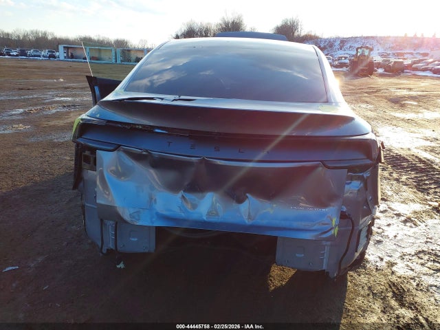 44445758 :رقم المزاد ، 7SAYGDEE9TF450197 vin ، 2026 Tesla Model Y مزاد بيع