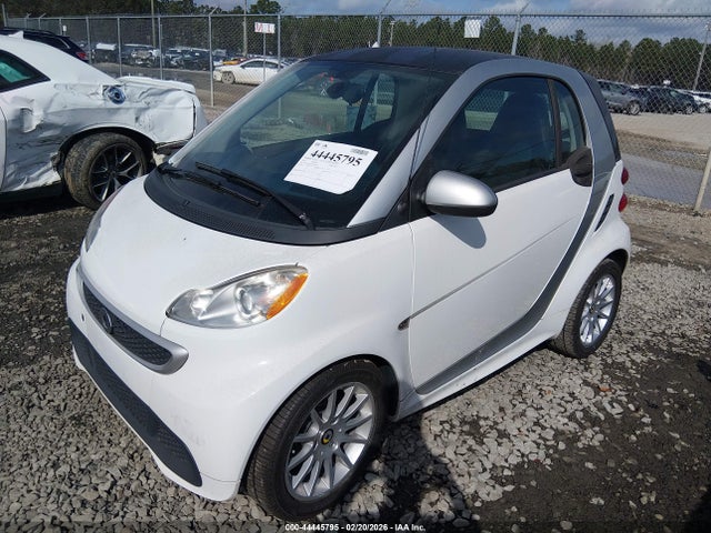 Smart Fortwo Pure 2015 WMEEJ3BA6FK809043 Image 2