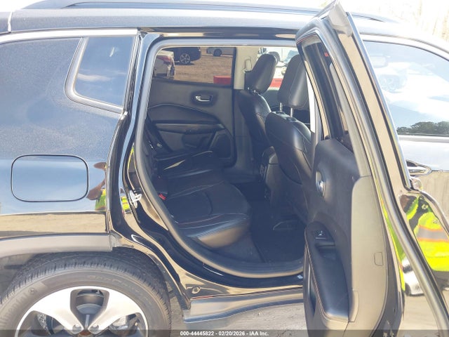 2018 Jeep Compass Latitude Fwd მანქანა იყიდება აუქციონზე, vin: 3C4NJCBBXJT102896, აუქციონის ნომერი: 44445822