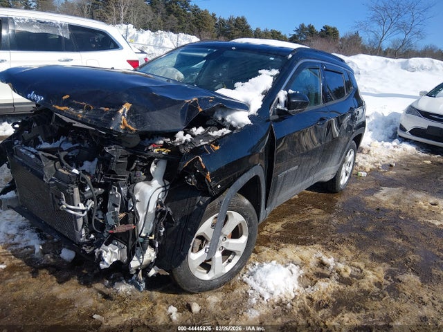 Jeep Compass Latitude 4x4 2019 3C4NJDBB9KT847680 Image 2
